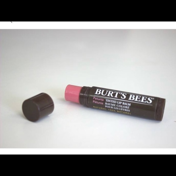 Burt’s bees tinted lip balm - Picture 2 of 4